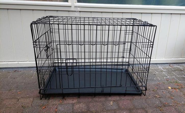 2 benches hond, Dieren en Toebehoren, Hondenhokken, Minder dan 65 cm, Minder dan 75 cm, Ophalen of Verzenden