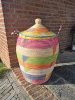 Grote afrikaanse wasmand zeegras multicolor handgemaakt Sene, Huis en Inrichting, Woonaccessoires | Schalen en Manden, Ophalen of Verzenden