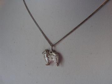 zilveren ketting met massieve hanger keeshond beschikbaar voor biedingen