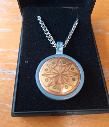 Nieuw - tinnen magical talisman met ketting - circle of life beschikbaar voor biedingen