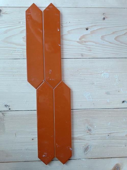 Oranje bruine zeshoekige tegels (langwerpig), Doe-het-zelf en Verbouw, Tegels, Zo goed als nieuw, Ophalen