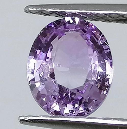 Natuurlijke paarse saffier - 0.93 ct - incl. Certificaat, Sieraden, Tassen en Uiterlijk, Edelstenen, Nieuw, Ophalen of Verzenden