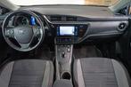 Toyota Auris 1.8 Hybrid | TOYOTA GARANTIE! | ✅ TREKHAAK, Gebruikt, 4 cilinders, Wit, Bedrijf