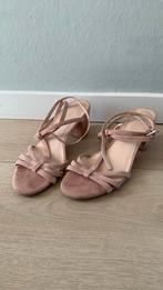 Roze suede sandaaltjes met blokhak | maat 38, Kleding | Dames, Schoenen, Anna Field, Zo goed als nieuw, Roze, Sandalen of Muiltjes