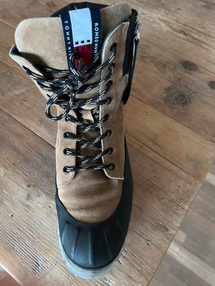Tommy Hilfiger half hoge laarsjes maat 42, Kleding | Heren, Schoenen, Zo goed als nieuw, Boots, Ophalen of Verzenden