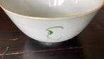 Porseleinen schaal met kippen, Antiek en Kunst, Antiek | Keramiek en Aardewerk, Ophalen of Verzenden