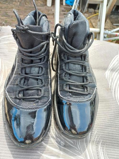 All black retro Jordan mt 38, Kleding | Dames, Schoenen, Zo goed als nieuw, Sneakers of Gympen, Zwart, Ophalen of Verzenden