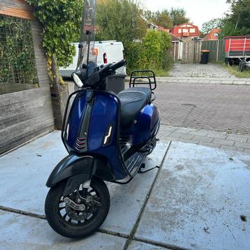 Vespa Sprint 80cc 2v Full Option beschikbaar voor biedingen