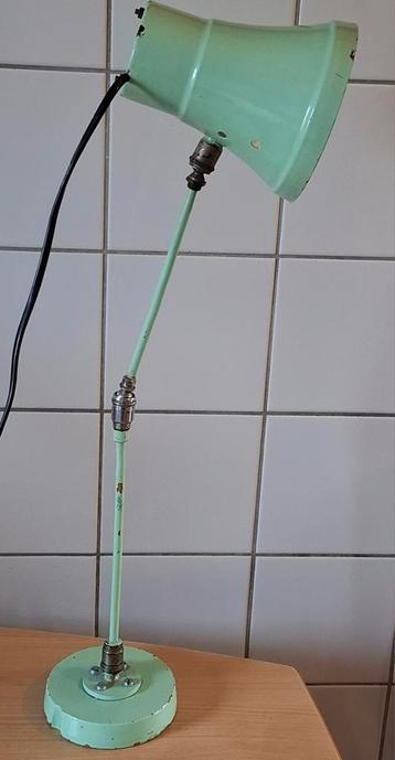 Tafellamp. Industrieel. Ca '30/'40. Metaal.  56 cm. beschikbaar voor biedingen