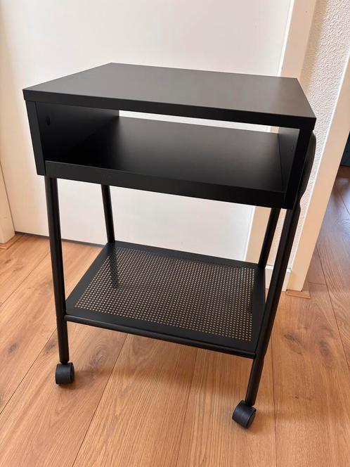 IKEA SETSKOG nachtkastje – compleet gemonteerd, Huis en Inrichting, Slaapkamer | Nachtkastjes, Zo goed als nieuw, 55 tot 70 cm