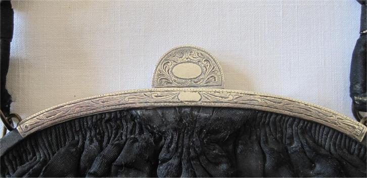 Antieke tas met zilveren beugel (gemerkt 835), Antiek en Kunst, Antiek | Kleding en Accessoires, Ophalen of Verzenden