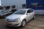 Opel Astra 1.6 Essentia NW APK, Auto's, Voorwielaandrijving, 15 km/l, Gebruikt, 4 cilinders