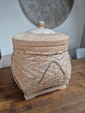 Prachtige naturel boho mand  beschikbaar voor biedingen
