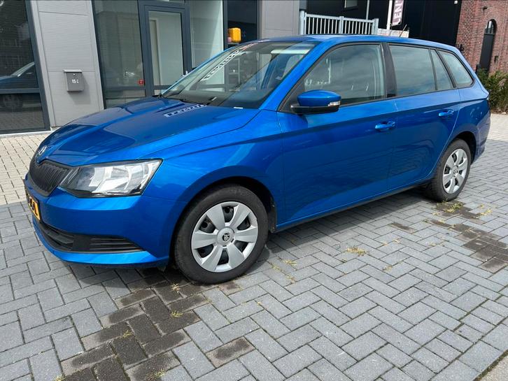Skoda Fabia Greentech November 2017 Blauw met, Auto's, Skoda, Bedrijf, Fabia, Benzine, Stationwagon, Handgeschakeld, Geïmporteerd