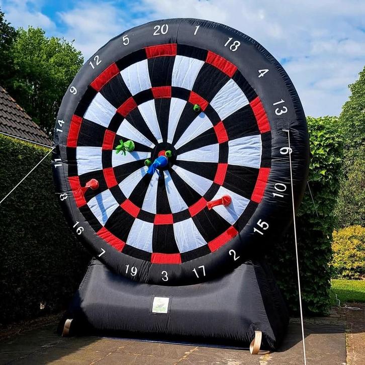 Groot opblaasbaar dartbord te huur!!, Hobby en Vrije tijd, Feestartikelen | Verhuur, Zo goed als nieuw, Overige, Ophalen of Verzenden