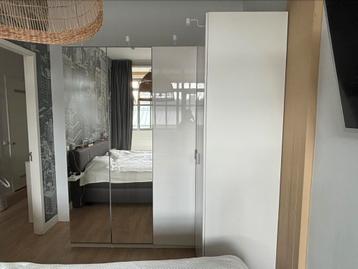 IKEA PAX combination corner wardrobe with mirror door - afbeelding 1