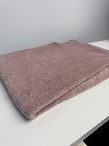 Poeder roze dekentje 2x beschikbaar voor biedingen