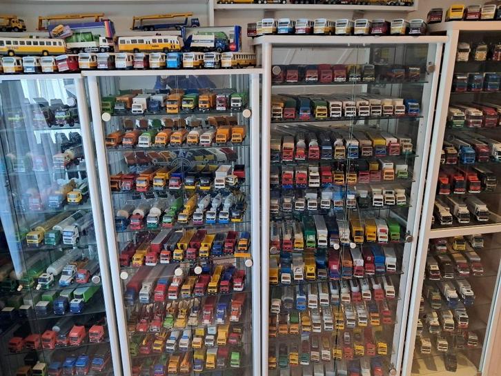 Gezocht: Partij/ Verzameling 1:50 vrachtwagen modellen, Hobby en Vrije tijd, Modelauto's | 1:50, Zo goed als nieuw, Bus of Vrachtwagen