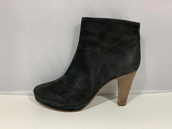 Manfield. Maat 39. Zwarte suède plateau laarsjes., Kleding | Dames, Schoenen, Zo goed als nieuw, Lage of Enkellaarzen, Zwart, Verzenden