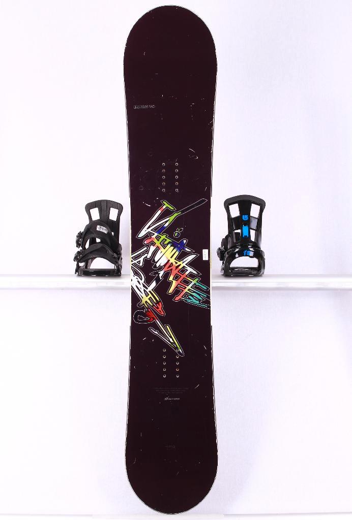 158 162 snowboard CRAZY CREEK ULTIMATE PRO, Black, CAMBER, Sport en Fitness, Snowboarden, Gebruikt, Board, Ophalen of Verzenden