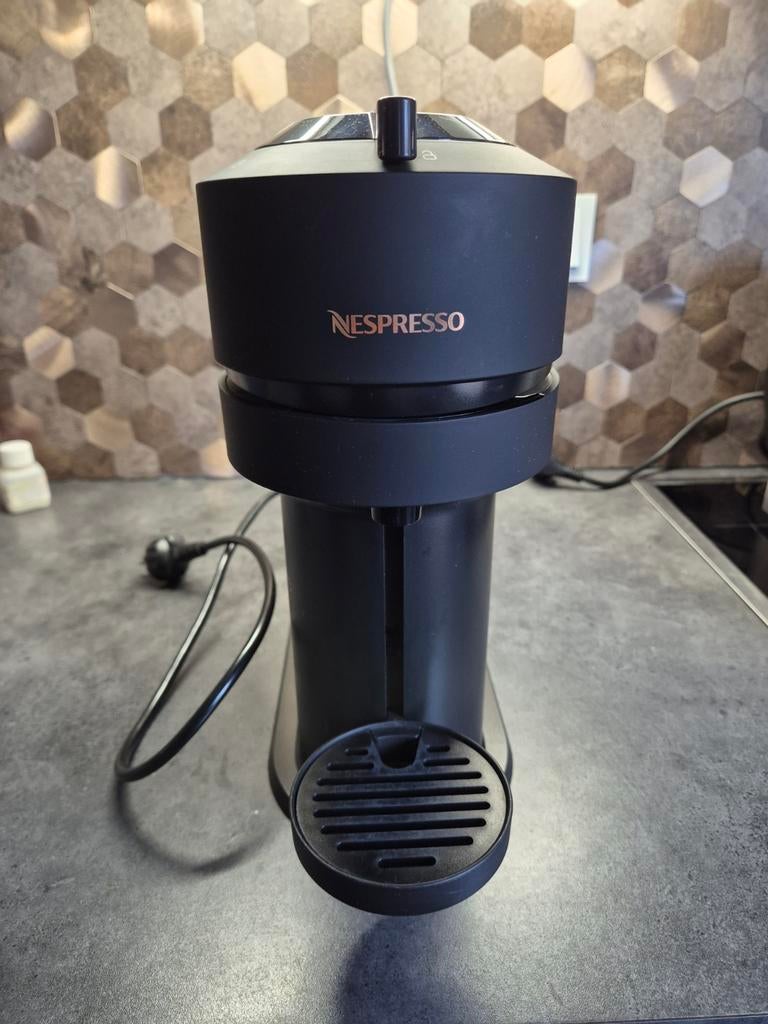 Nespresso Vertuo Next Koffiemachine - Perfecte Koffie!, Ophalen, Koffiemachine, Zo goed als nieuw, 1 kopje