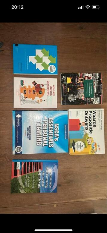 Sportkunde Eindhoven Boeken Leerjaar 1 & 2 beschikbaar voor biedingen
