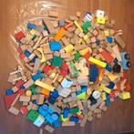 Houten blokken & Houten trein incl garage, Kinderen en Baby's, Speelgoed | Bouwstenen, Ophalen, Zo goed als nieuw