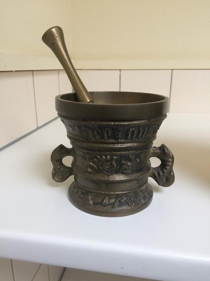 Fraaie metalen vijzel met stamper, Antiek en Kunst, Antiek | Koper en Brons, Ophalen of Verzenden