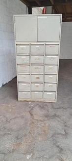 Stalen kast met laden en boven 2 deurtjes, Ophalen, Gebruikt