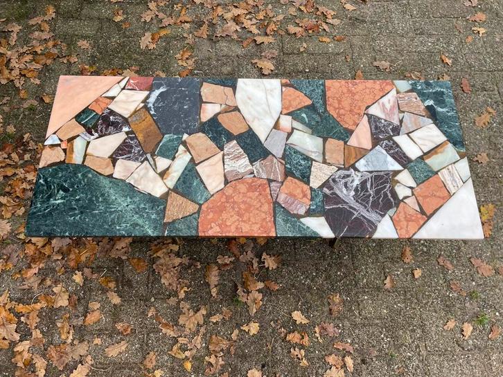Italiaanse salontafel marmer mozaïek (jaren ’70) terrazzo, Huis en Inrichting, Tafels | Salontafels, Gebruikt, Minder dan 50 cm