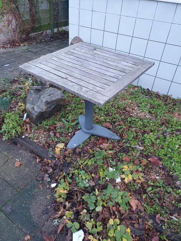 Gratis tuintafeltje ophalen, Tuin en Terras, Tuintafels, Gebruikt, Vierkant, Hout, Ophalen