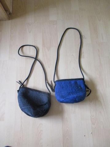 2 tasjes ( Kiombo) uit Kenia, van de Kikuyu stam. beschikbaar voor biedingen