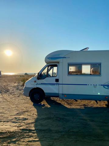 Ruime Adria camper met (optionele) stallingsplek! 129.000 km beschikbaar voor biedingen