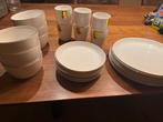 Service set - wit met ribbel, Ophalen of Verzenden, Gebruikt, Overige stijlen, Compleet servies