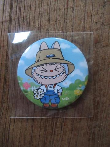 LABUBU BUTTON - Fall in Wild beschikbaar voor biedingen