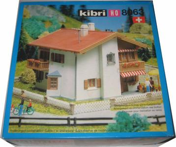 Kibri 8063: bouwpakket Zwitsers huis "Casanna"