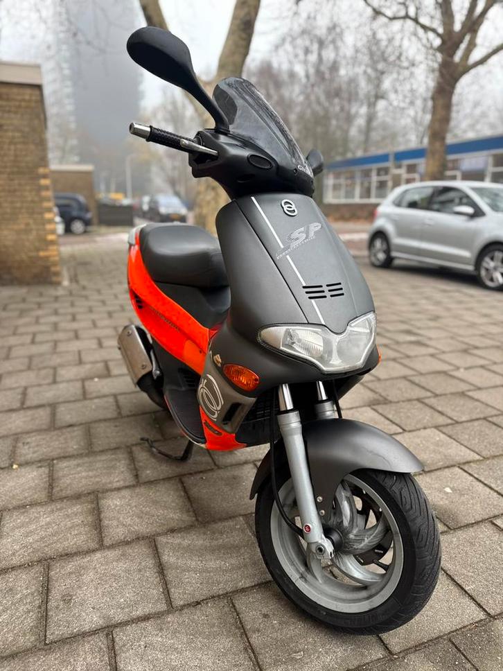 Gilera runner fluo rosso dd 172cc, Fietsen en Brommers, Scooters | Piaggio, Overige modellen, Ophalen