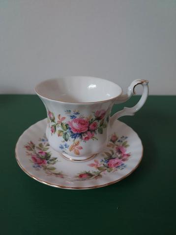 Moss Rose Royal Albert beschikbaar voor biedingen