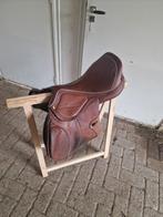 Diverse zadels springen en dressuur, Dieren en Toebehoren, Paarden en Pony's | Zadels, Ophalen of Verzenden, Zo goed als nieuw