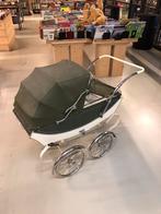 Nostalgische antieke kinderwagen retro, Ophalen