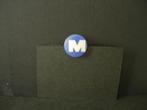 Button van M (melk ???), Verzamelen, Speldjes, Pins en Buttons, Verzenden, Zo goed als nieuw, Merk, Button