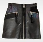 Nikkie Zwart Kunstleren Mini Rok Maat 34, Kleding | Dames, Rokken, Verzenden, Zwart, Zo goed als nieuw, Nikkie