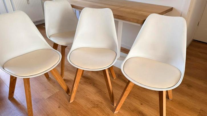 6 witte Eames look-a-like eettafelstoelen t.e.a.b., Huis en Inrichting, Stoelen, Gebruikt, Vijf, Zes of meer stoelen, Wit, Ophalen
