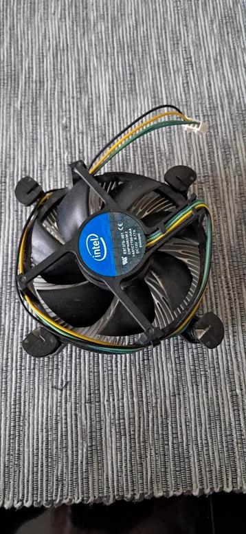 CPU koeler INTEL beschikbaar voor biedingen