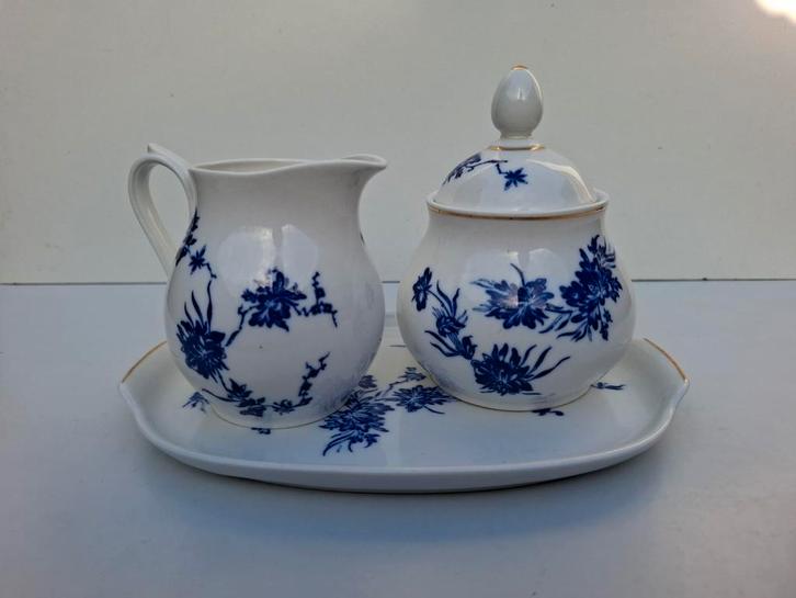 Vintage leuk roomstel met bomen en draak erop., Antiek en Kunst, Antiek | Servies compleet, Ophalen of Verzenden