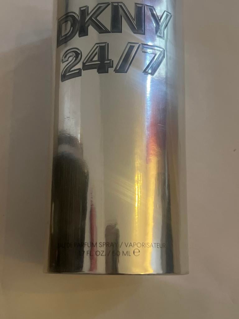 DKNY 24/7 Eau de Parfum 50ml, Ophalen of Verzenden, Zo goed als nieuw