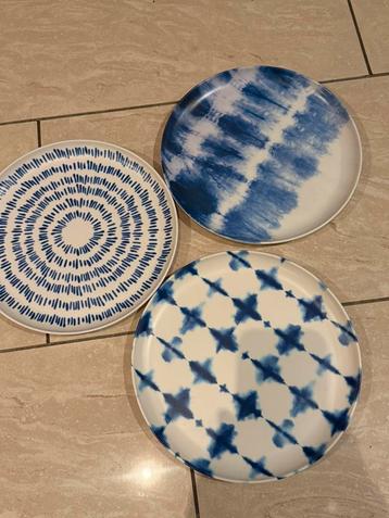 3 Bordjes Melamine 24 cm doorsnede beschikbaar voor biedingen