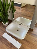 Wastafel Villeroy & Boch + spiegel + planchet, Ophalen, 50 tot 100 cm, Zo goed als nieuw, Minder dan 25 cm