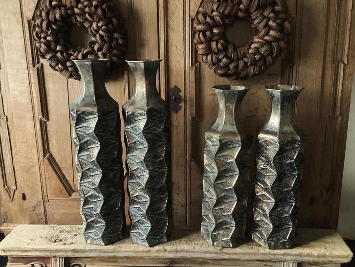 NIEUW grote metalen vazen kruiken, Huis en Inrichting, Woonaccessoires | Vazen, Nieuw, Overige kleuren, 50 tot 75 cm, Overige materialen