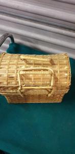 rieten mandje met klep, Ophalen of Verzenden, 'T Olde Gre-j, Info@toldegrej.nl, Endepoelstraat 20f Didam